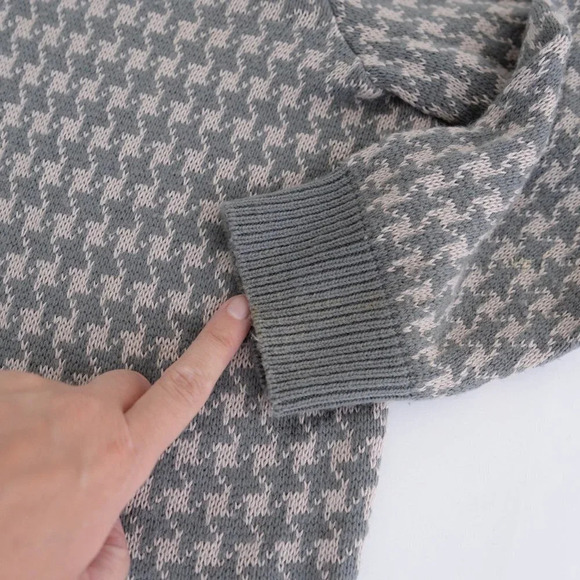 Vintage Excelsior Grey  and Pink-Cream Houndstooth Cardigan - Picture 6 of 12